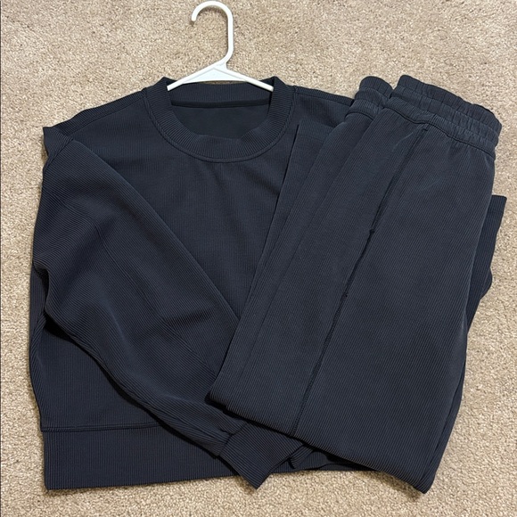 lululemon athletica Pants - NWOT Lululemon Ribbed Soft-stream SET wide leg black with crew